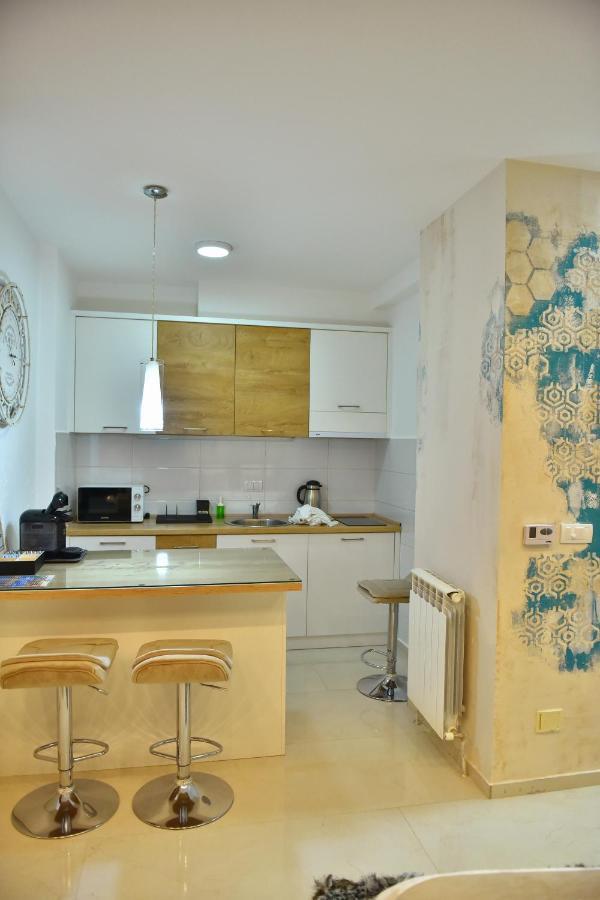 Design Apartment Premium Spa Lux 4 Star "Dubai" Completely Private Wellness & Spa Free Included Sauna & Jacuzzi & Salt Wall & Fire Place & 3D Ceilings & Business Wifi & Netflix & Keyless Code Entry & Full Smart App & Secure 2 Parking Place Ćuprija 外观 照片