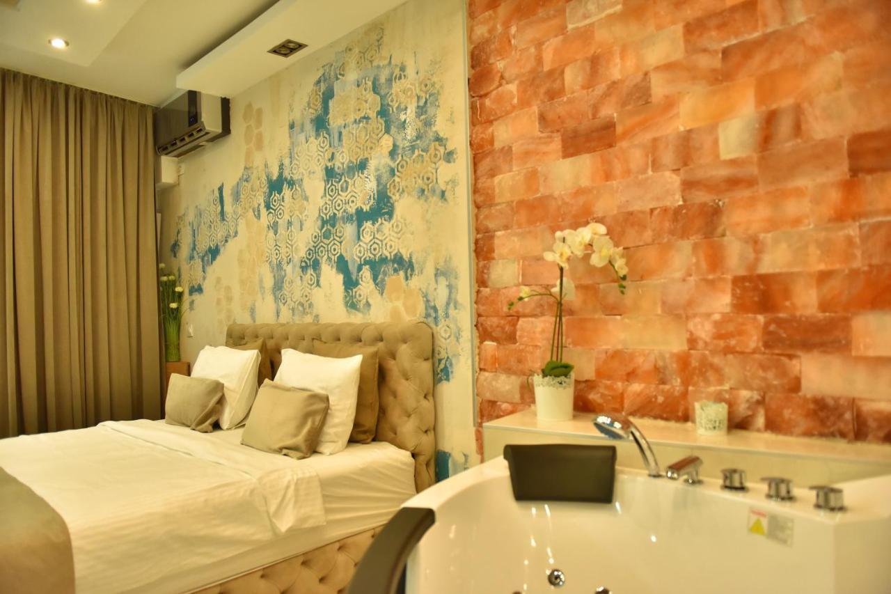 Design Apartment Premium Spa Lux 4 Star "Dubai" Completely Private Wellness & Spa Free Included Sauna & Jacuzzi & Salt Wall & Fire Place & 3D Ceilings & Business Wifi & Netflix & Keyless Code Entry & Full Smart App & Secure 2 Parking Place Ćuprija 外观 照片